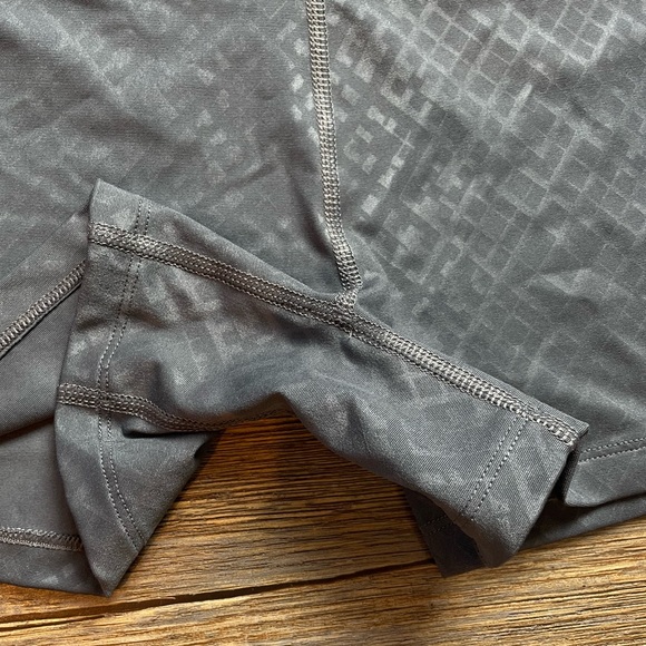 Under Armour Heatgear Sonic Printed Shorty Fitted Style Biker Running Shorts - Picture 5 of 5